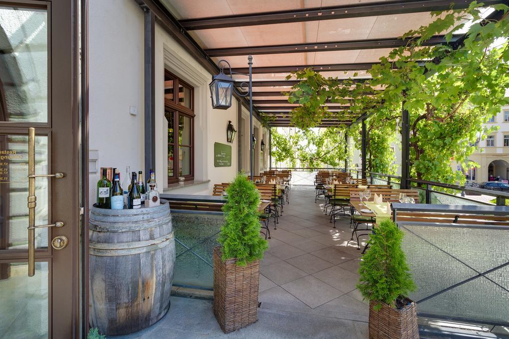 加斯索斯祖姆施万酒店 Oschatz 外观 照片